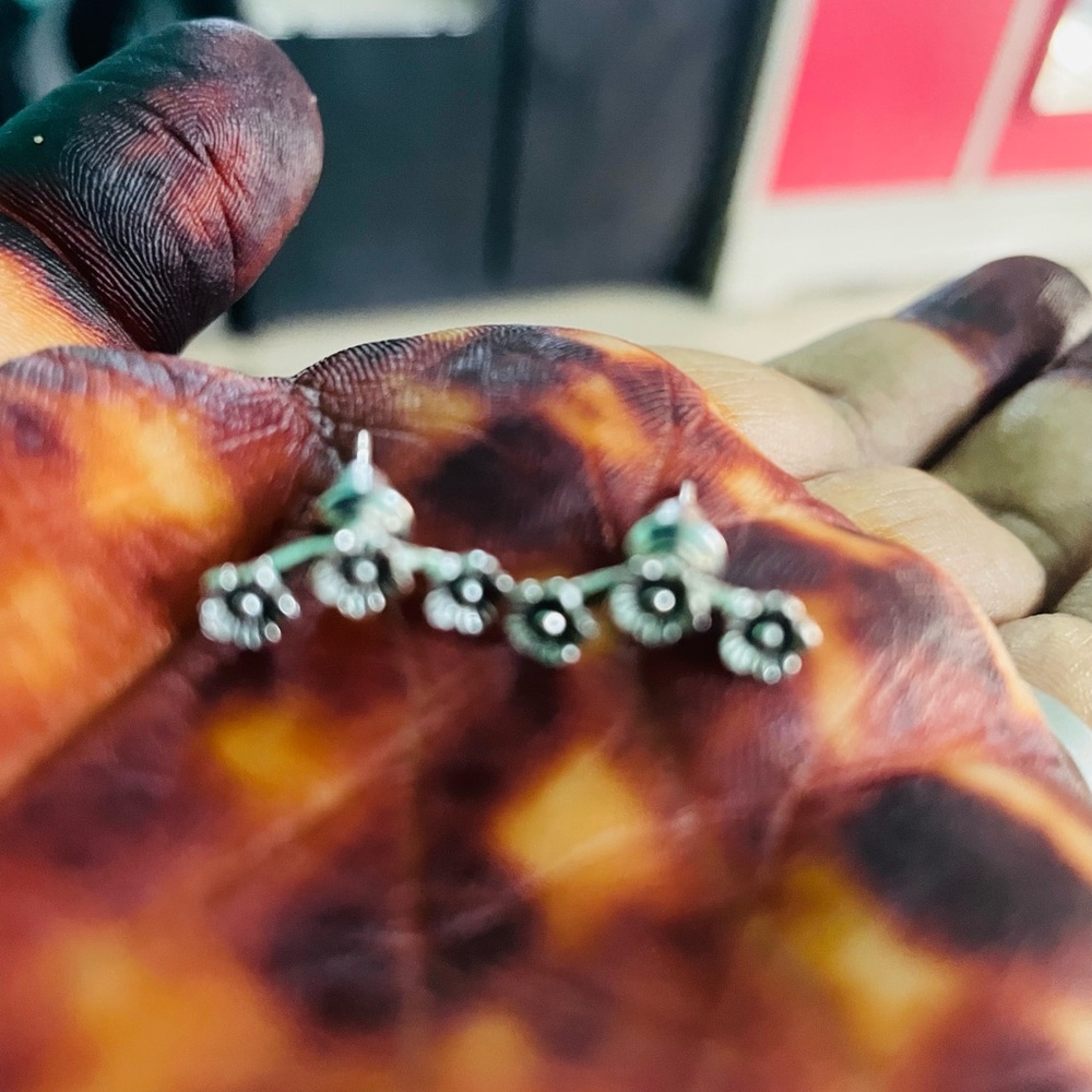 💎💎💎 Bundle of 2 small oxidised studs - Picture 7 of 7